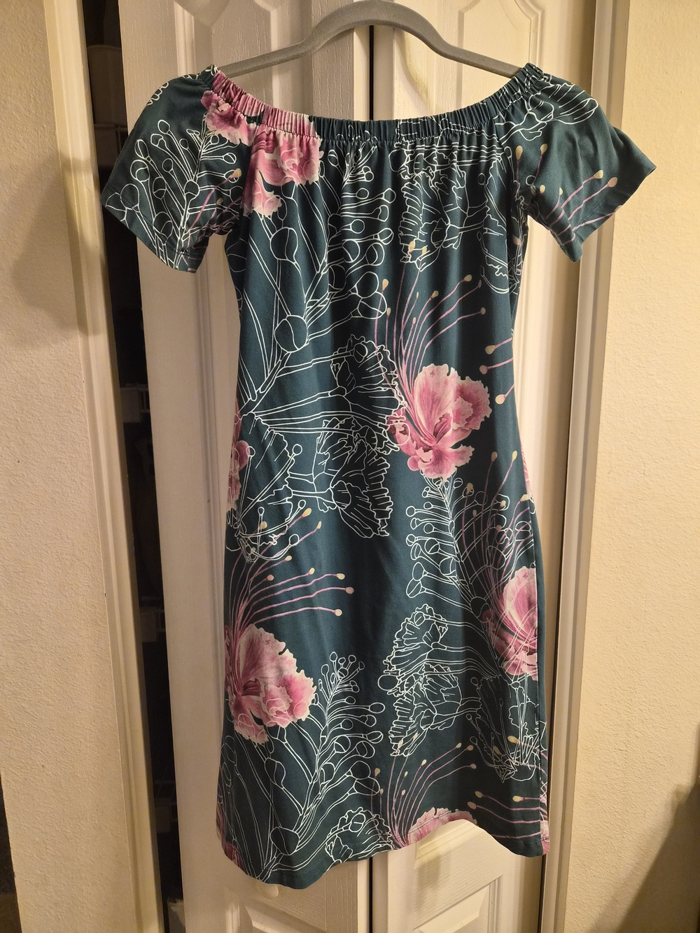 Kahulale'a Off-Shoulder Teal Floral Midi Dress with Pink Blooms Small